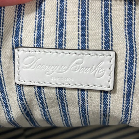 Dooney & Bourke Large White Woven Hobo Bag - Picture 9 of 10